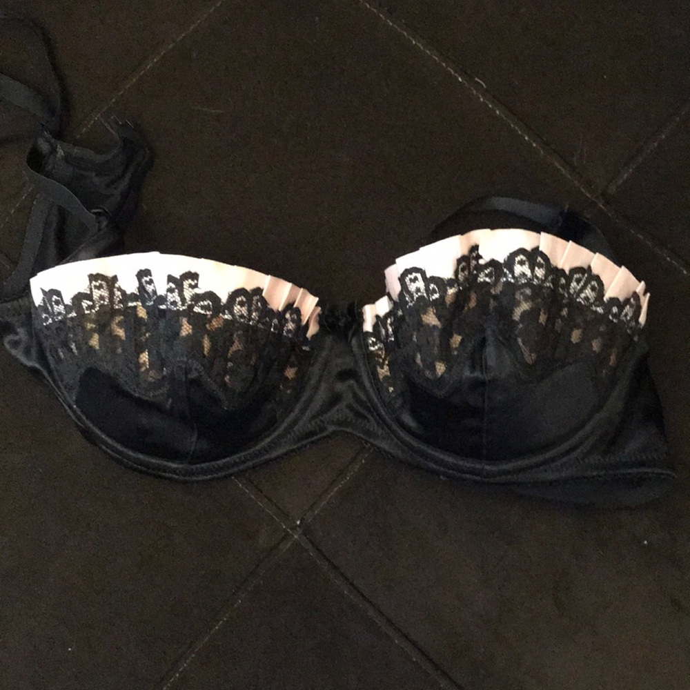 VS Bra